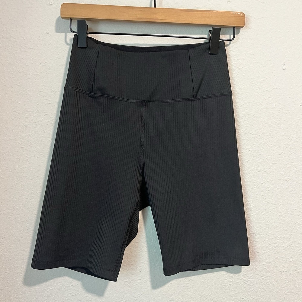 Girlfriend Collective Bike Short Size Small Black Ribbed High Rise 8 Inch Inseam